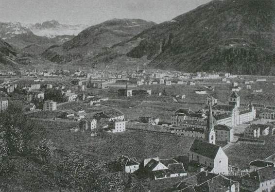 Loffererhof am Fuße des Guntschna-Berges